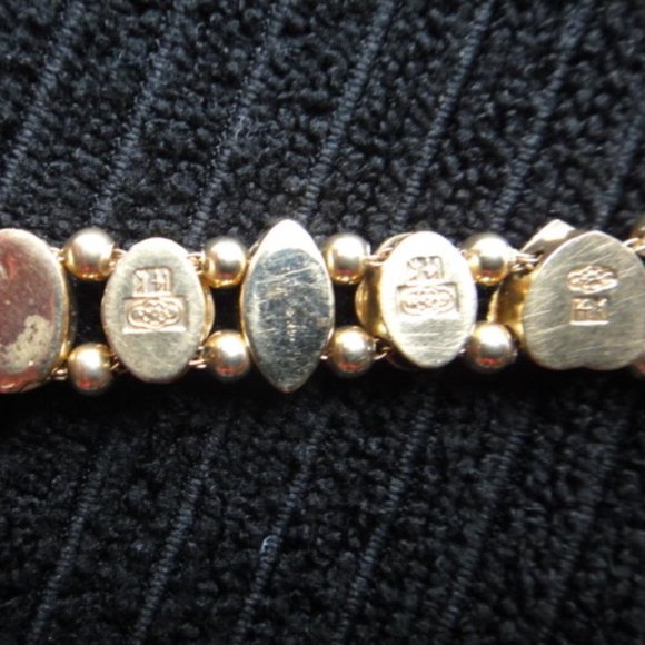 14K Slide Bracelet - Picture 7 of 13